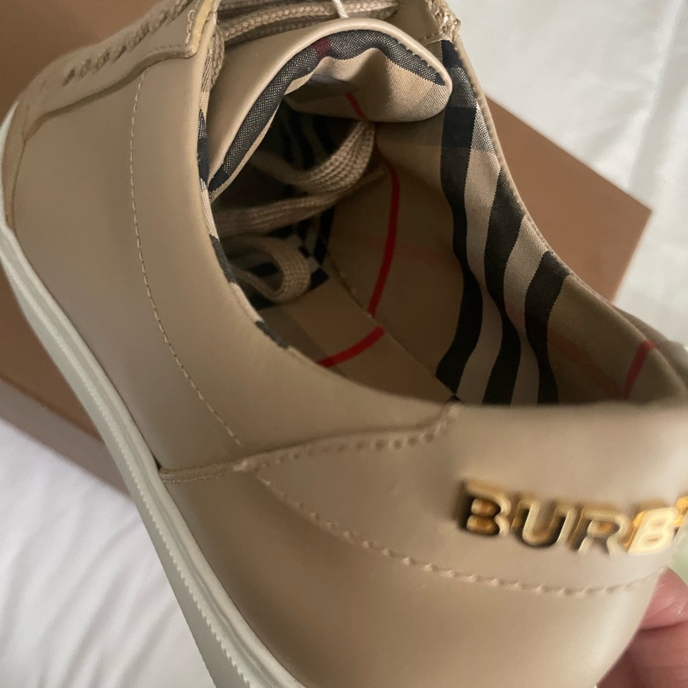 Burberry sneakers - Picture 4 of 6